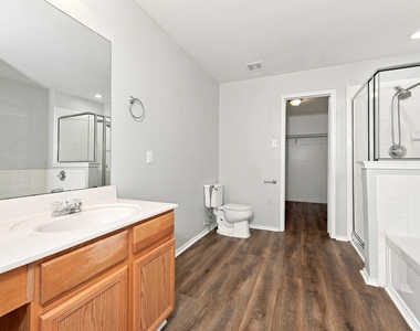 1409 Mission Hills Lane - Photo Thumbnail 7