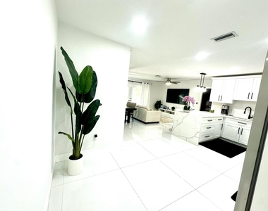 121 Eider Court - Photo Thumbnail 8