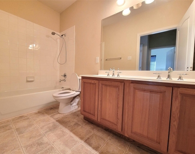 4805 Prairie Aster Drive - Photo Thumbnail 5