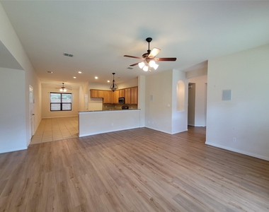 4805 Prairie Aster Drive - Photo Thumbnail 3
