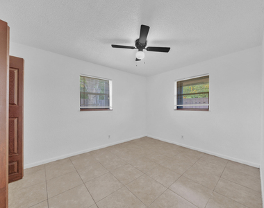 237 Sw 5th Street - Photo Thumbnail 7