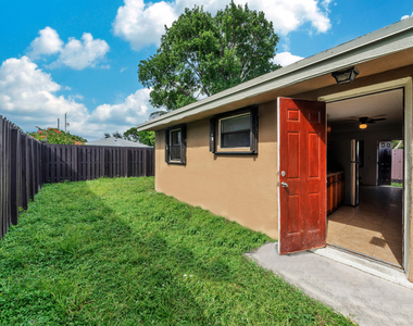 237 Sw 5th Street - Photo Thumbnail 16