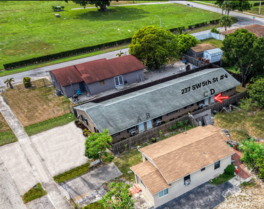 237 Sw 5th Street - Photo Thumbnail 2