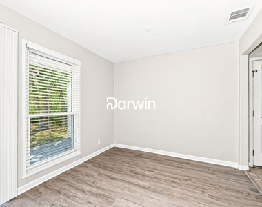 5233 Trail Lake Drive - Photo Thumbnail 2