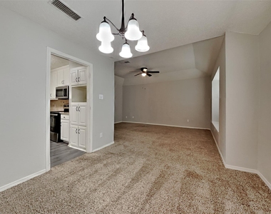 5402 Summit Peak Drive - Photo Thumbnail 10