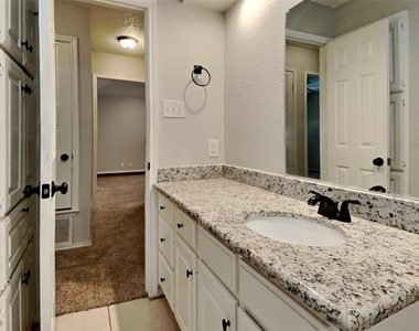 5402 Summit Peak Drive - Photo Thumbnail 19
