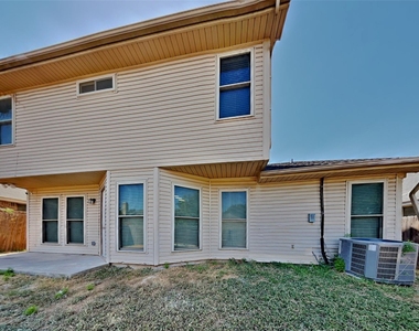 6332 Glen Knoll Drive - Photo Thumbnail 17