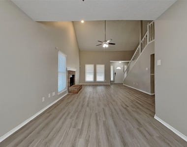 6332 Glen Knoll Drive - Photo Thumbnail 6