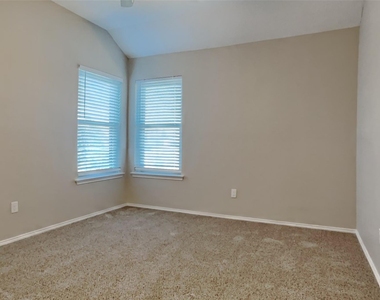 6332 Glen Knoll Drive - Photo Thumbnail 14