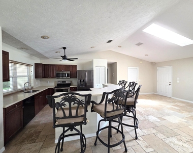 5501 Se Nassau Terrace - Photo Thumbnail 20