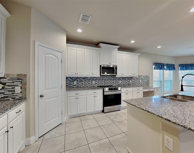 7417 Rose Crest Boulevard - Photo Thumbnail 2