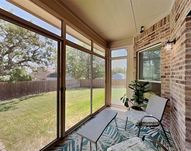 7417 Rose Crest Boulevard - Photo Thumbnail 16