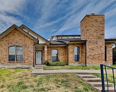 6324 Alissa Drive - Photo Thumbnail 10