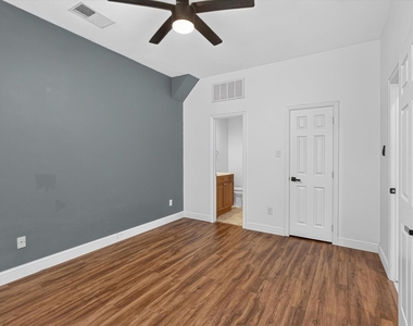 4114 Lafayette Street - Photo Thumbnail 28