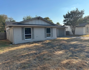 1418 Homestead Place - Photo Thumbnail 1