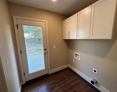 1418 Homestead Place - Photo Thumbnail 22