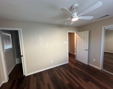 1418 Homestead Place - Photo Thumbnail 19