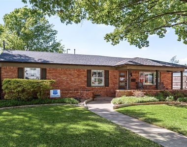 9911 Hurley Way - Photo Thumbnail 13