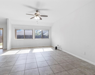 1105 Faringdon Drive - Photo Thumbnail 6