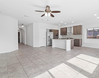 1105 Faringdon Drive - Photo Thumbnail 3