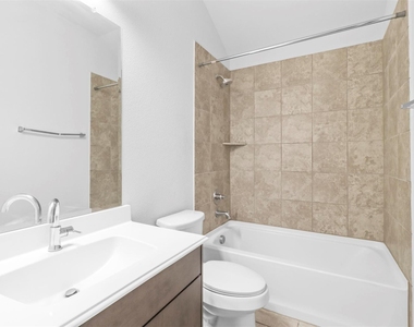1105 Faringdon Drive - Photo Thumbnail 13