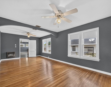 1211 S Montclair Avenue - Photo Thumbnail 5