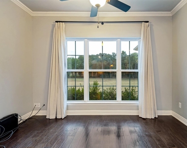 2144 Cross Creek Drive - Photo Thumbnail 14