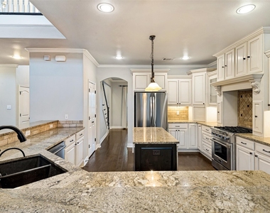 2144 Cross Creek Drive - Photo Thumbnail 18