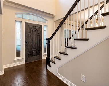 2144 Cross Creek Drive - Photo Thumbnail 6