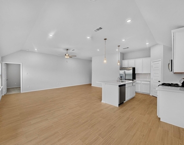 13052 Sandstone Street - Photo Thumbnail 8