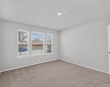 13052 Sandstone Street - Photo Thumbnail 22