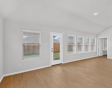 13052 Sandstone Street - Photo Thumbnail 7