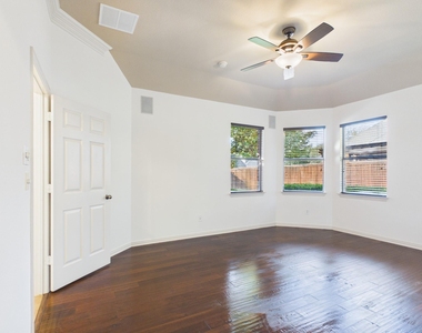 811 Ethan Road - Photo Thumbnail 16