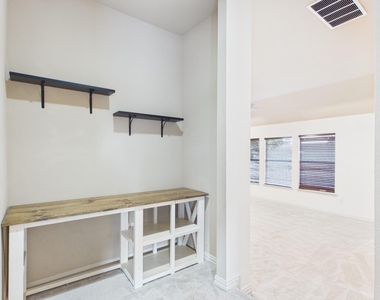 811 Ethan Road - Photo Thumbnail 26