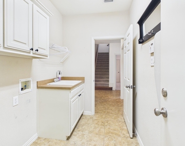 811 Ethan Road - Photo Thumbnail 23