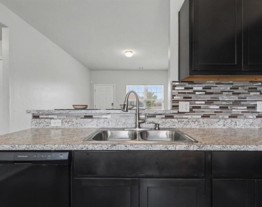 1007 N Deer Court Way - Photo Thumbnail 11