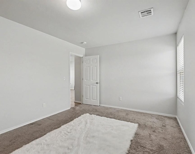 1007 N Deer Court Way - Photo Thumbnail 15