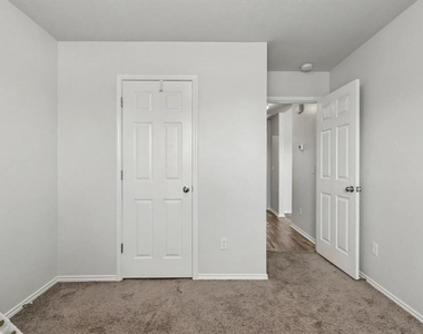 1007 N Deer Court Way - Photo Thumbnail 22