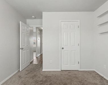 1007 N Deer Court Way - Photo Thumbnail 19