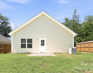 406 Killian Avenue - Photo Thumbnail 14