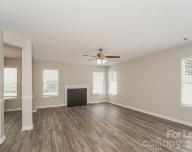 5930 Brookfield Pointe Drive - Photo Thumbnail 6