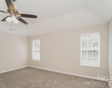 5930 Brookfield Pointe Drive - Photo Thumbnail 8
