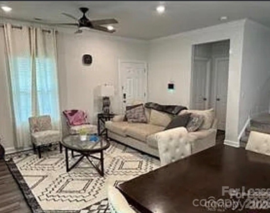 135 Emmett Drive - Photo Thumbnail 8