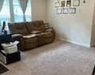 135 Emmett Drive - Photo Thumbnail 10