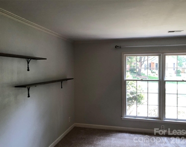 823 Tadlock Place - Photo Thumbnail 16