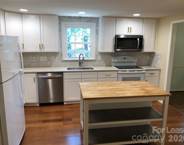 823 Tadlock Place - Photo Thumbnail 9