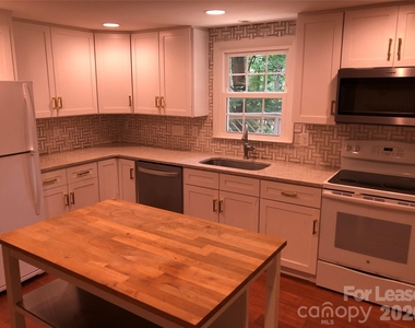 823 Tadlock Place - Photo Thumbnail 10