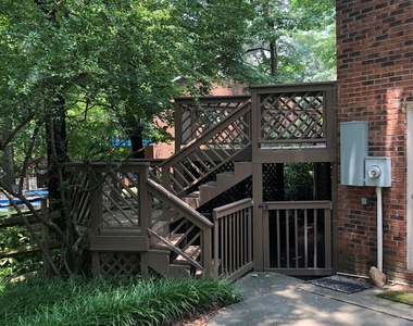 823 Tadlock Place - Photo Thumbnail 3