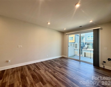1629 Unison Drive - Photo Thumbnail 14