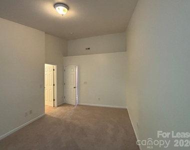 18 Sharpstone Lane - Photo Thumbnail 6